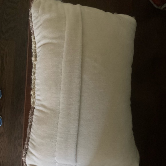 Labrador HANDHOOKED  RUG PILLOW by Chandler 4 Corners 8 by 12 - Picture 6 of 6